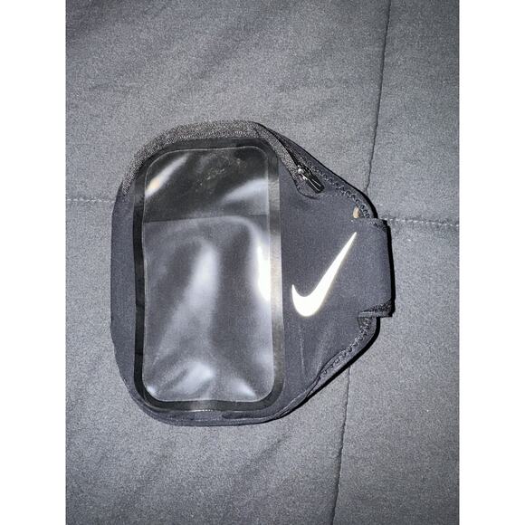 Unisex Nike Lean Running Arm Band, NRN65082 O/S Black Fits Most Smart Phones - Picture 1 of 2